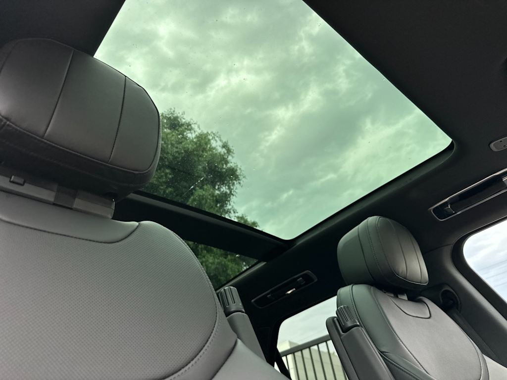 Thumbnail: 2025 Land Rover Range Rover Sport - 23