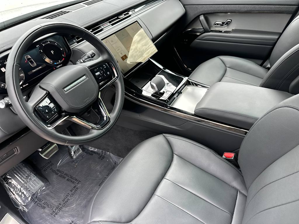 Thumbnail: 2025 Land Rover Range Rover Sport - 2