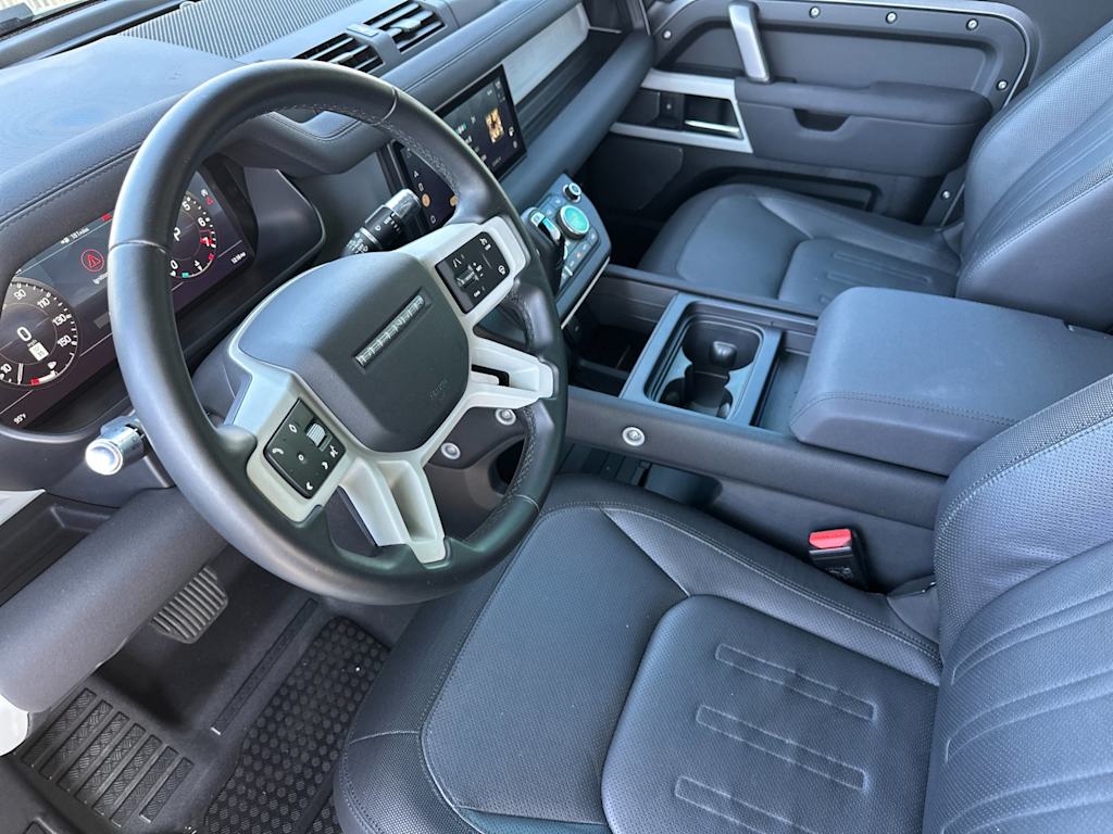 Thumbnail: 2022 Land Rover Defender - 2