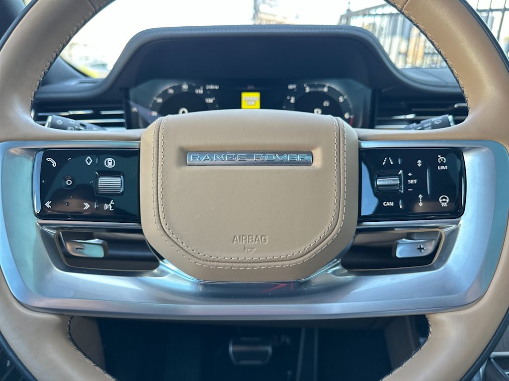 Thumbnail: 2025 Land Rover Range Rover - 29