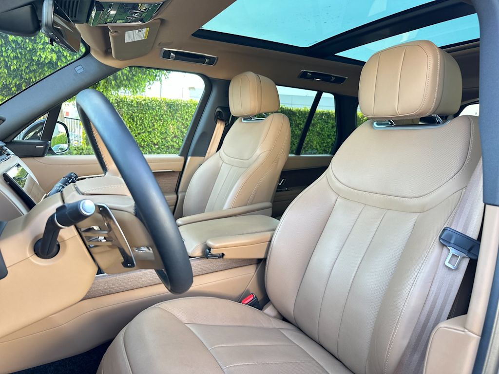 Thumbnail: 2025 Land Rover Range Rover - 10