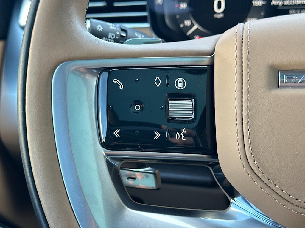 Thumbnail: 2025 Land Rover Range Rover - 30