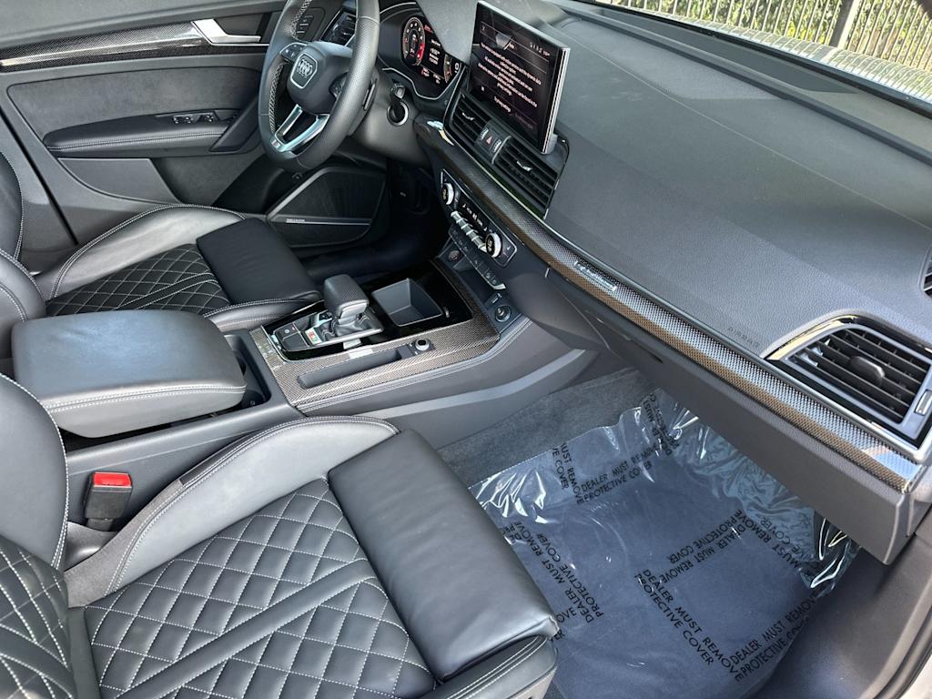 Thumbnail: 2023 Audi SQ5 - 11