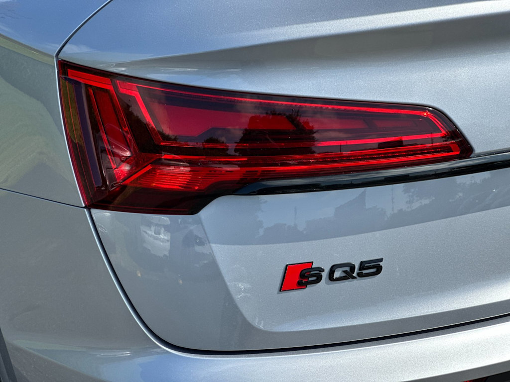 Thumbnail: 2023 Audi SQ5 - 34
