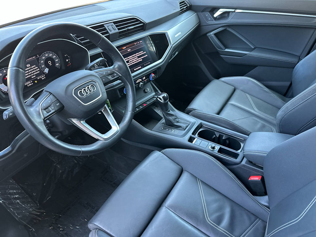 Thumbnail: 2022 Audi Q3 - 2