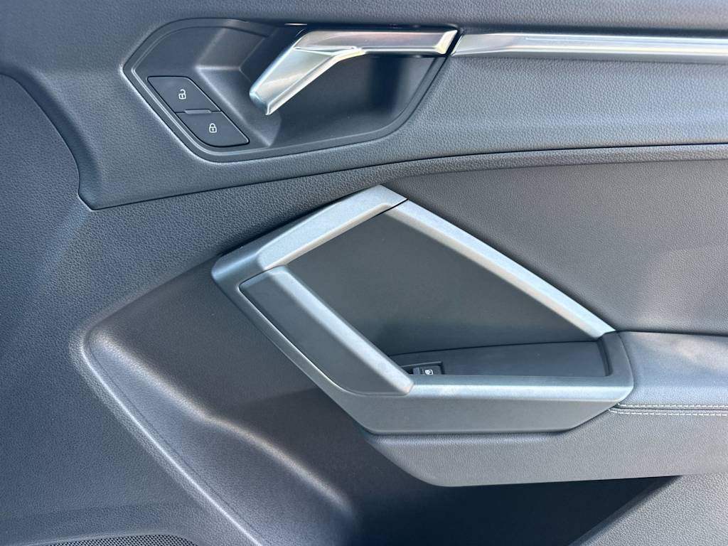 Thumbnail: 2022 Audi Q3 - 14