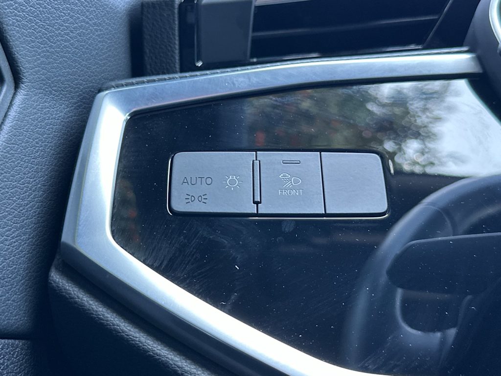 Thumbnail: 2022 Audi Q3 - 30