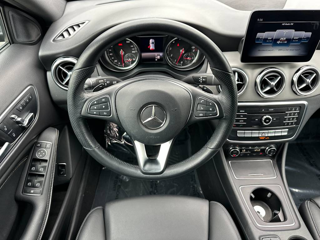 Thumbnail: 2019 Mercedes-Benz GLA - 11