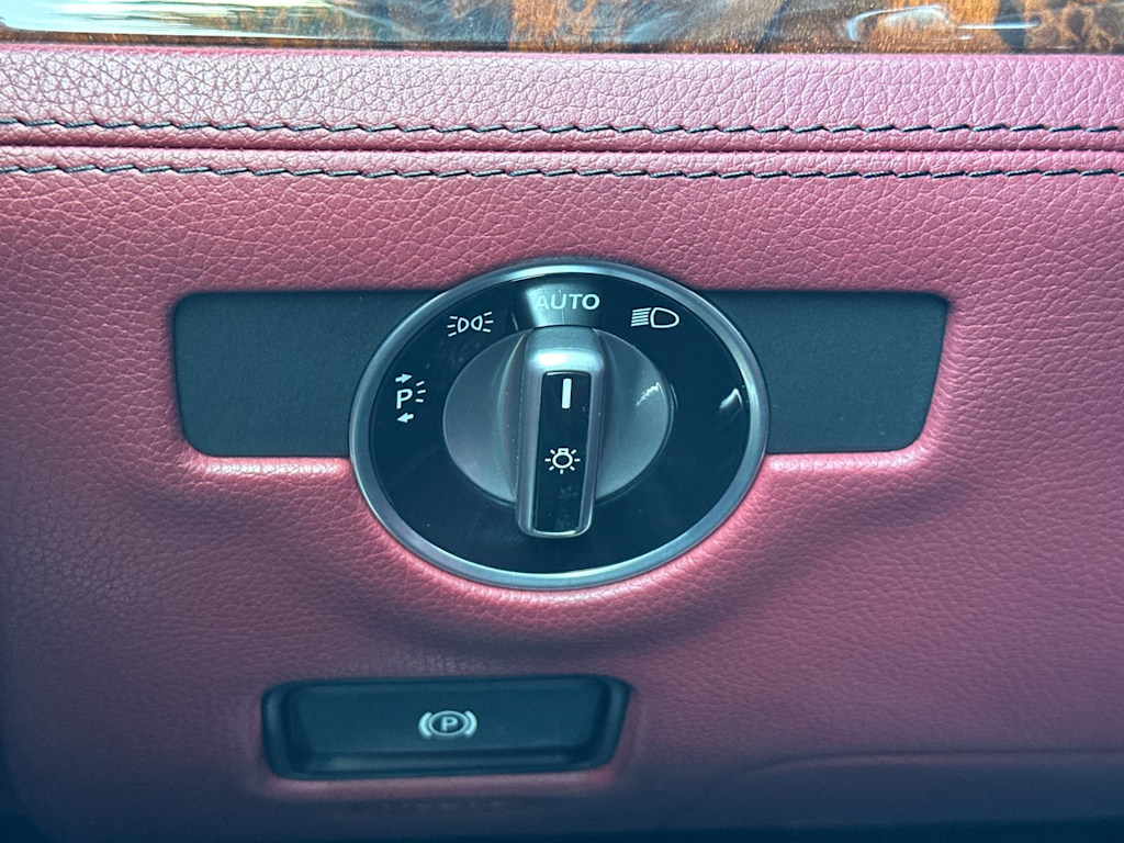 Thumbnail: 2017 Mercedes-Benz SL-Class - 29