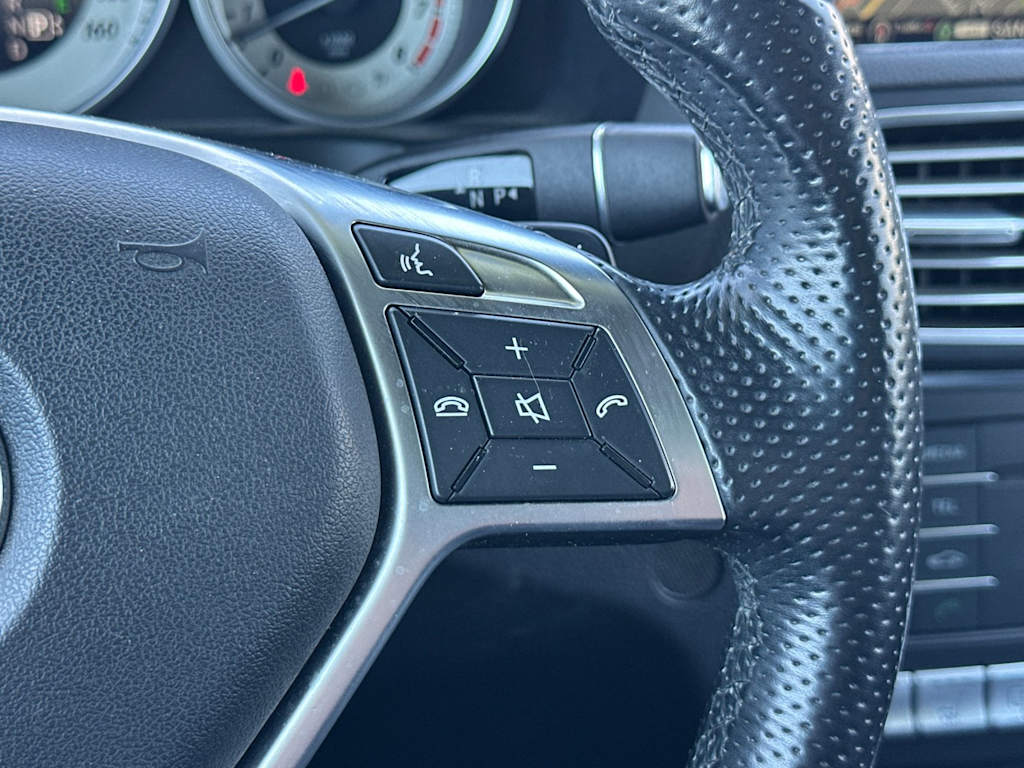 Thumbnail: 2016 Mercedes-Benz E-Class - 29