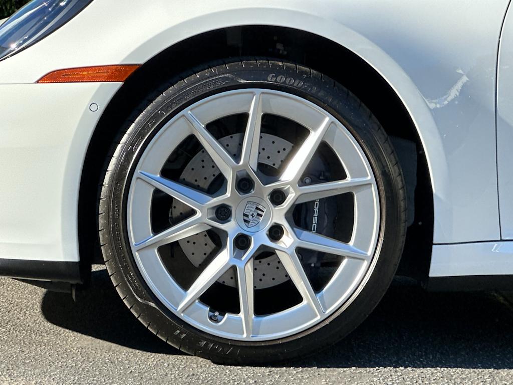 Thumbnail: 2025 Porsche 911 - 8