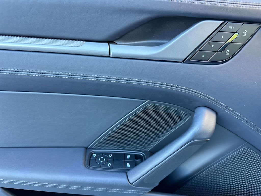 Thumbnail: 2025 Porsche 911 - 20