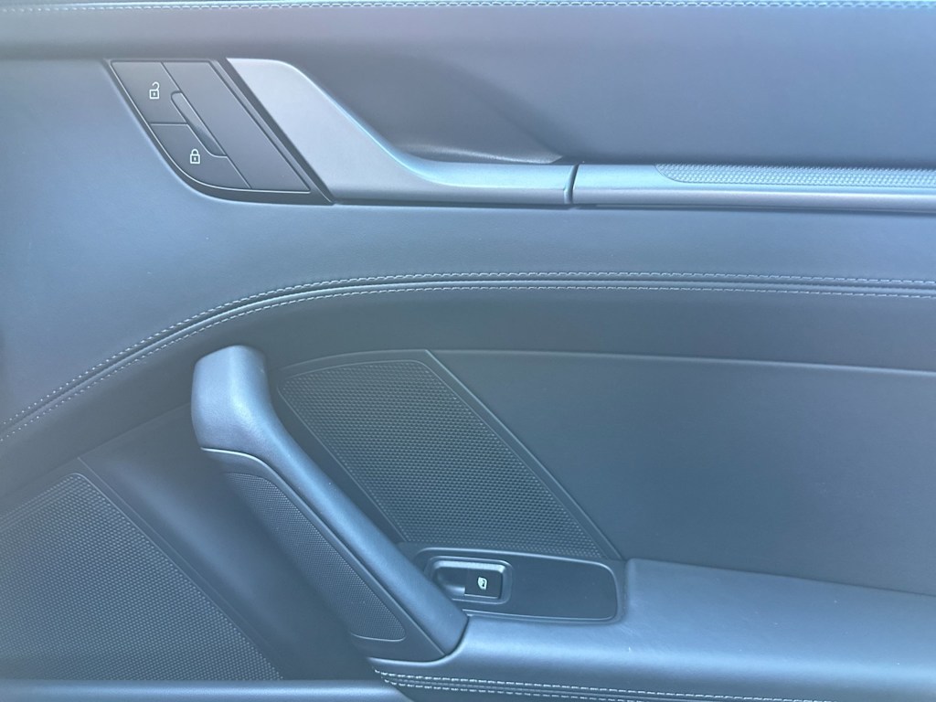 Thumbnail: 2025 Porsche 911 - 21