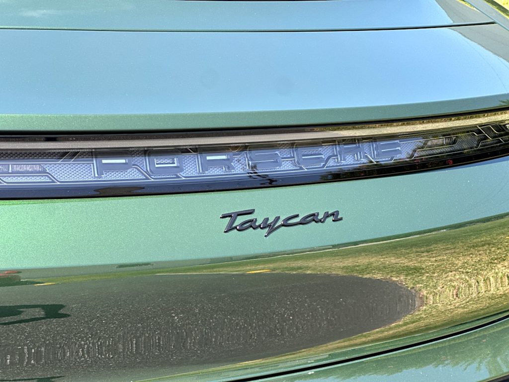 Thumbnail: 2026 Porsche Taycan - 31