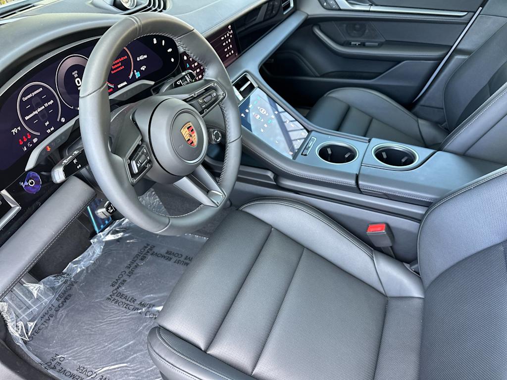 Thumbnail: 2026 Porsche Taycan - 10