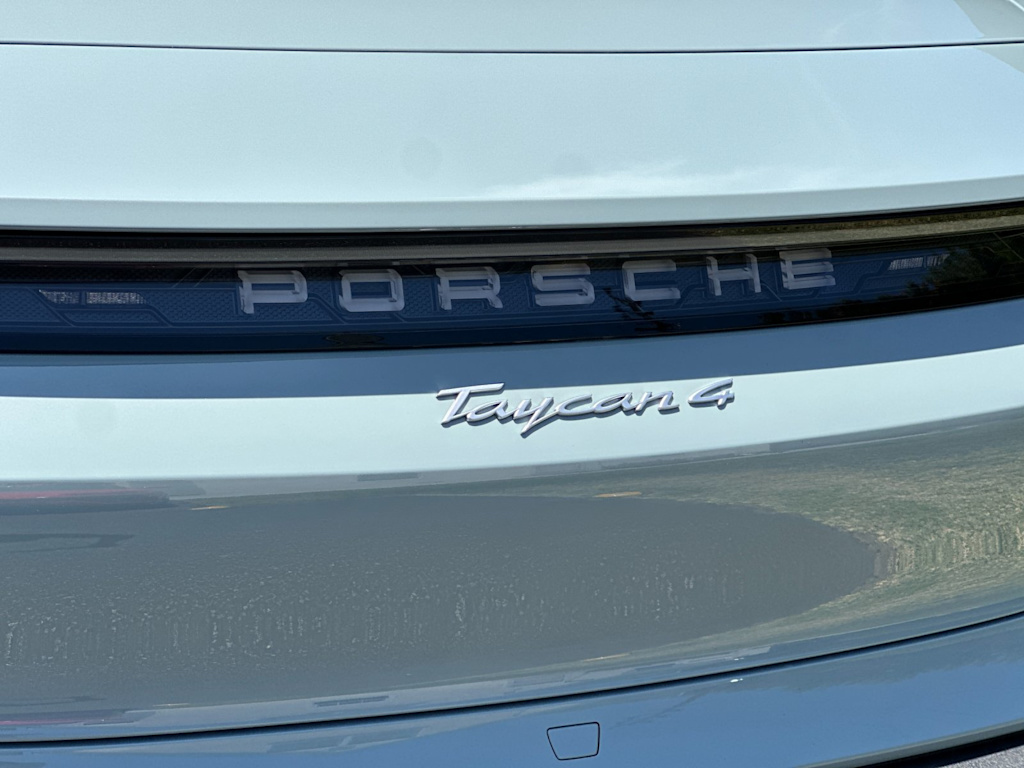 Thumbnail: 2026 Porsche Taycan - 32