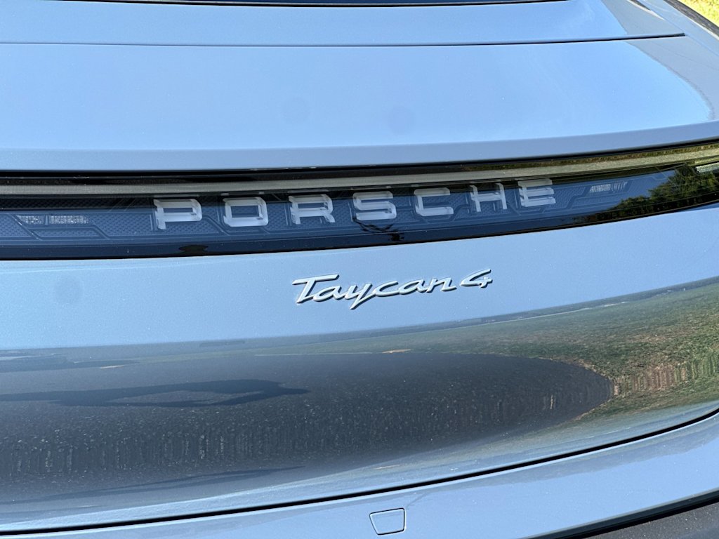 Thumbnail: 2026 Porsche Taycan - 32