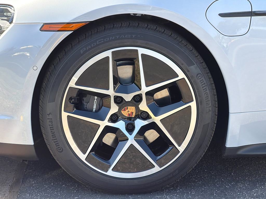 Thumbnail: 2026 Porsche Taycan - 7