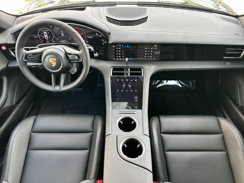 Thumbnail: 2026 Porsche Taycan - 8