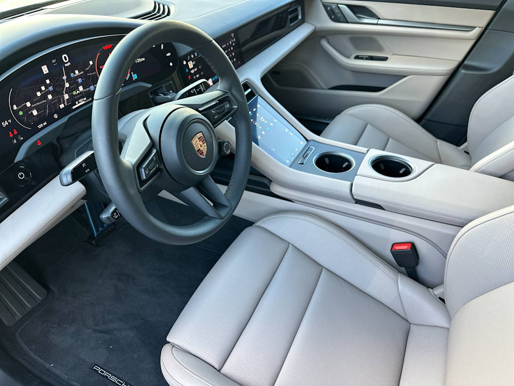 Thumbnail: 2026 Porsche Taycan - 9