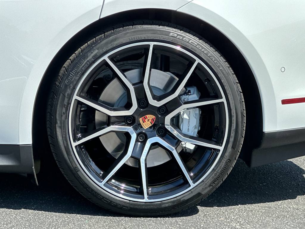 Thumbnail: 2026 Porsche Taycan - 8