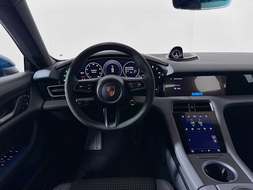 Thumbnail: 2025 Porsche Taycan - 12