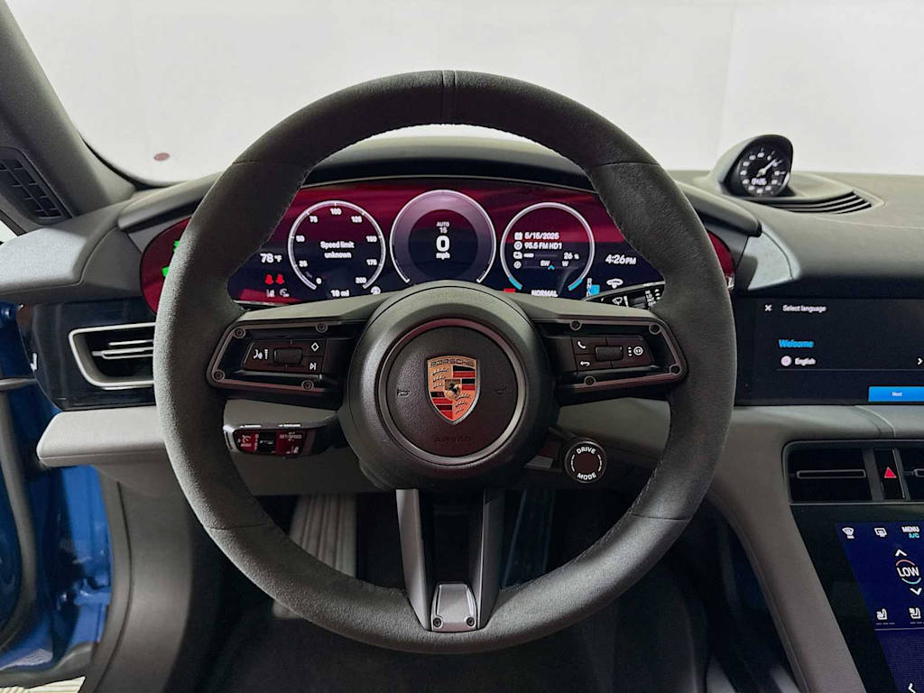 Thumbnail: 2025 Porsche Taycan - 8