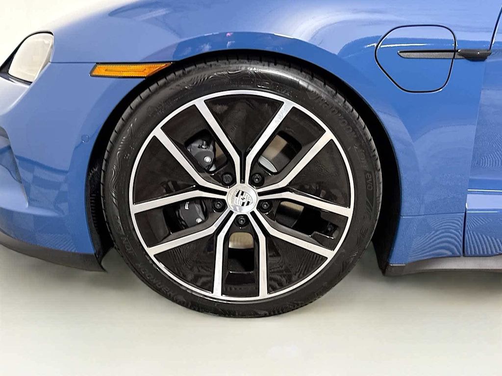 Thumbnail: 2025 Porsche Taycan - 51