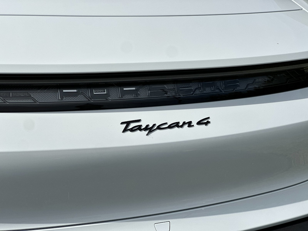 Thumbnail: 2026 Porsche Taycan - 6