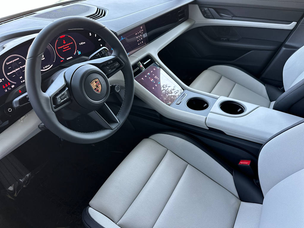 Thumbnail: 2026 Porsche Taycan - 2