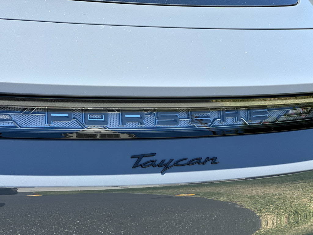 Thumbnail: 2026 Porsche Taycan - 6
