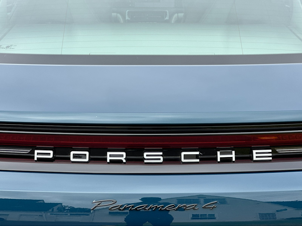 Thumbnail: 2026 Porsche Panamera - 7