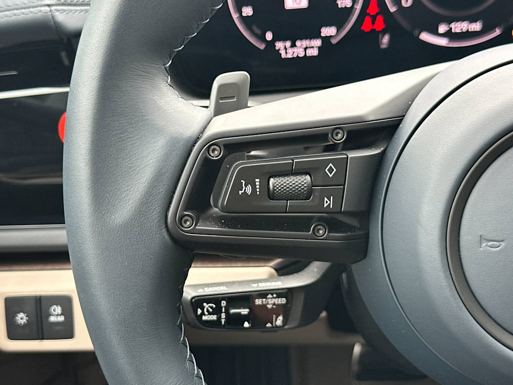 Thumbnail: 2026 Porsche Panamera - 31