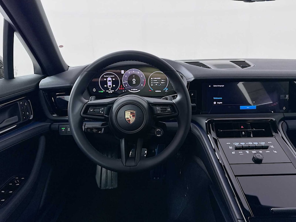 Thumbnail: 2025 Porsche Panamera - 13