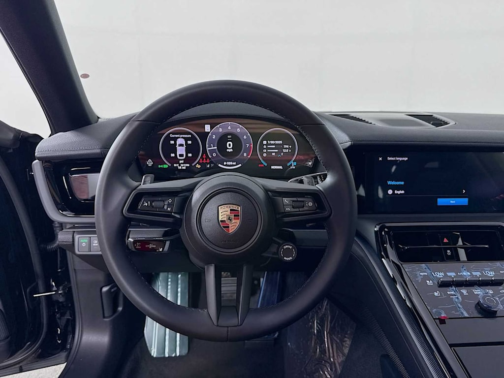 Thumbnail: 2025 Porsche Panamera - 8