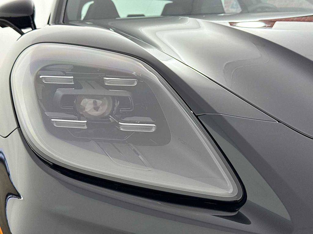 Thumbnail: 2025 Porsche Panamera - 28