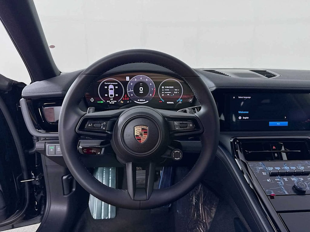 Thumbnail: 2025 Porsche Panamera - 40