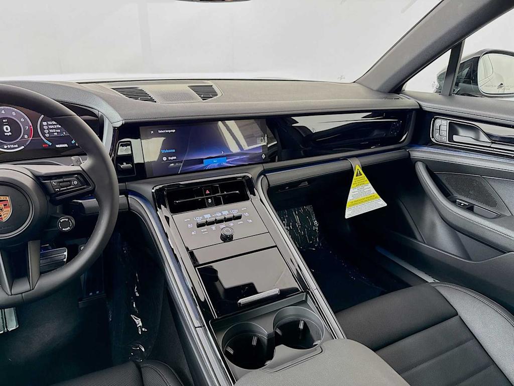 Thumbnail: 2026 Porsche Panamera - 14