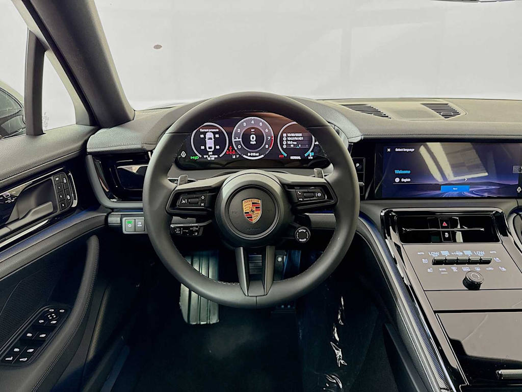 Thumbnail: 2026 Porsche Panamera - 13