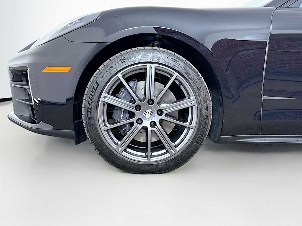 Thumbnail: 2026 Porsche Panamera - 7