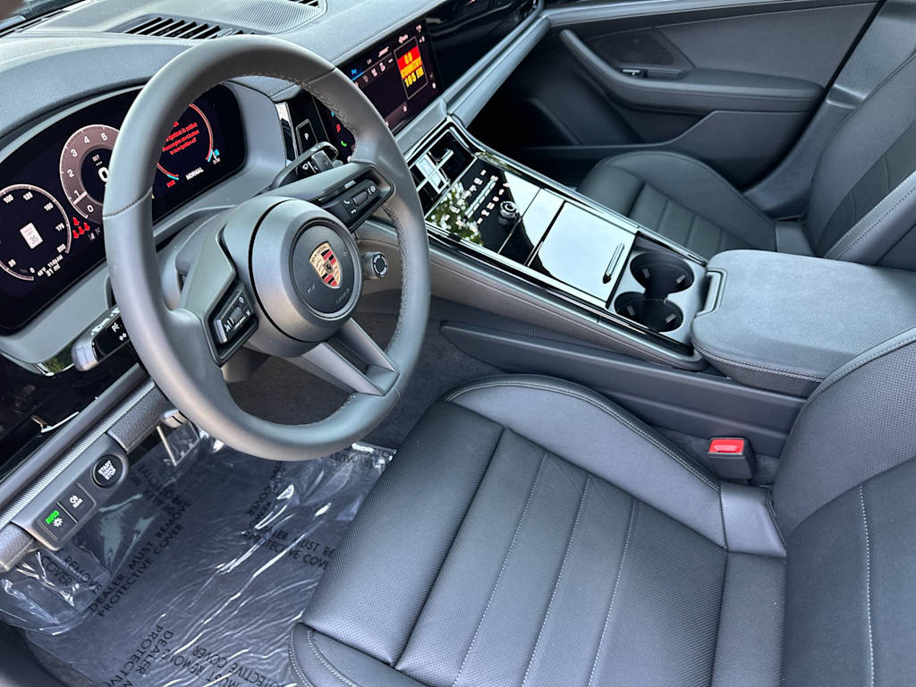Thumbnail: 2025 Porsche Panamera - 10