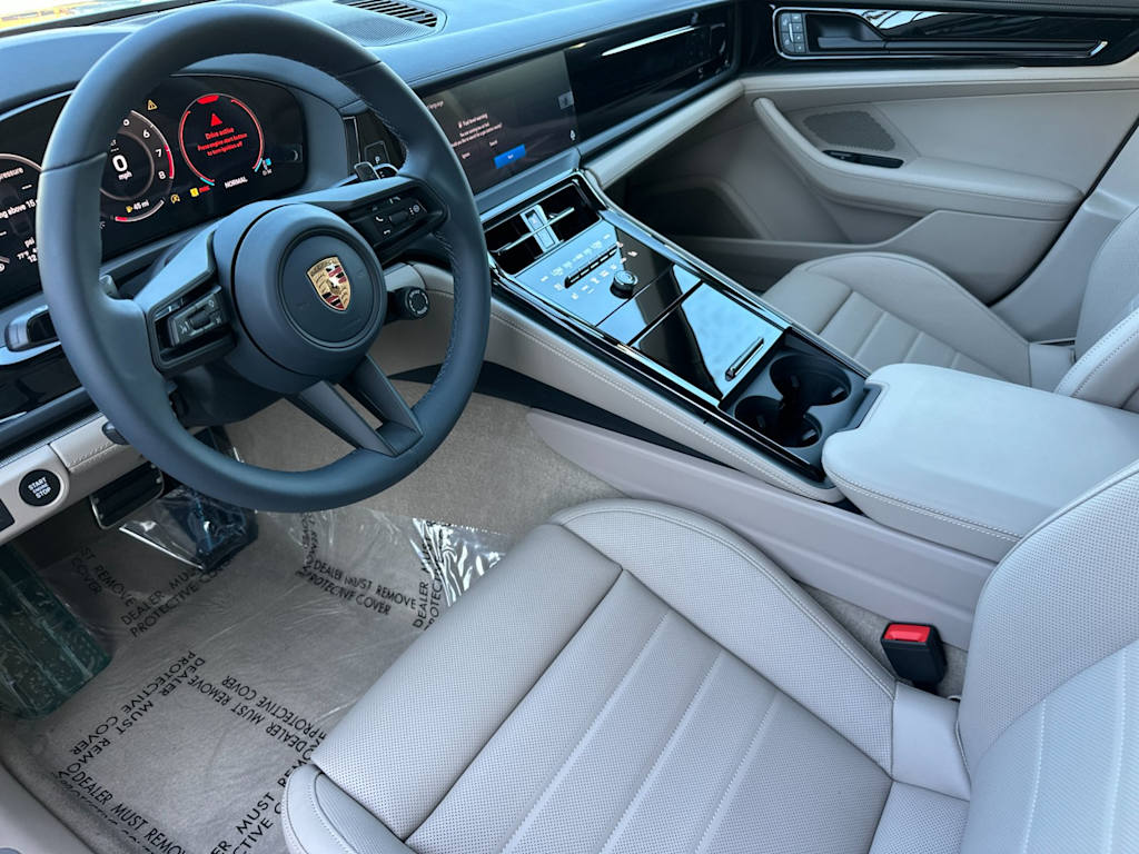 Thumbnail: 2026 Porsche Panamera - 10