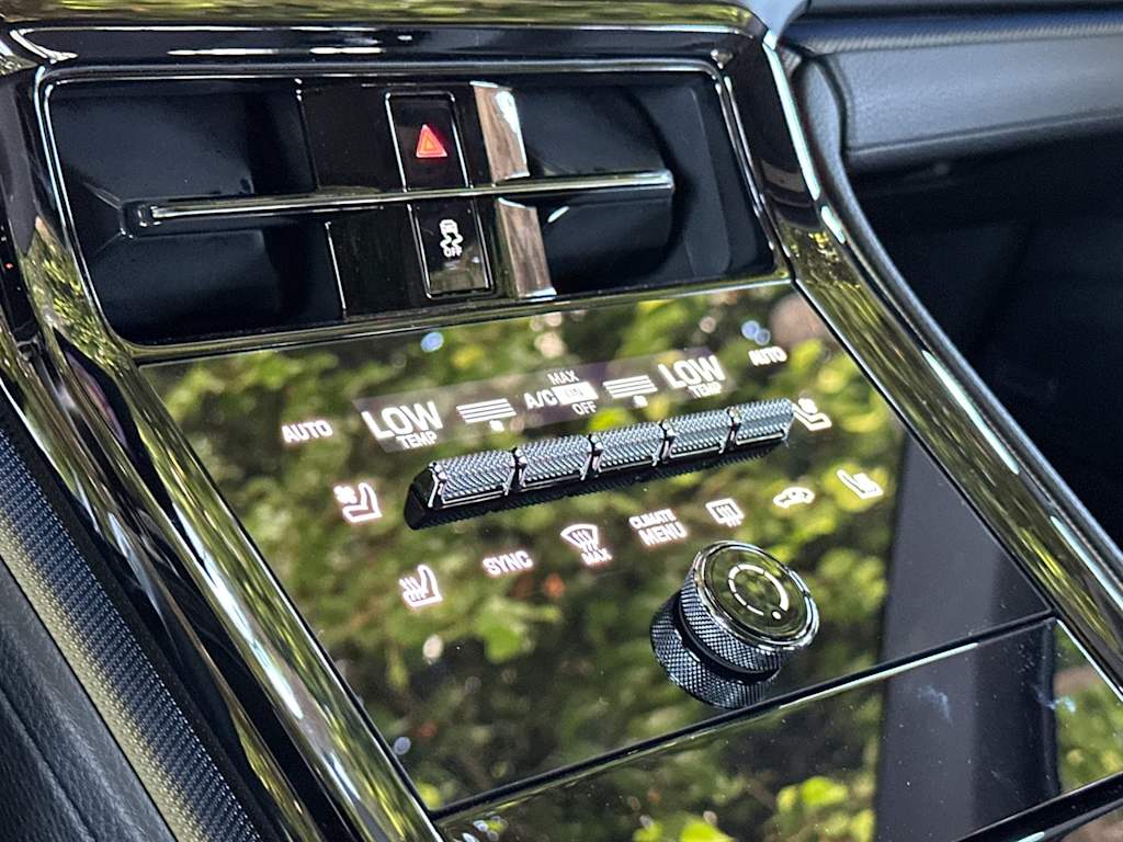 Thumbnail: 2026 Porsche Panamera - 15