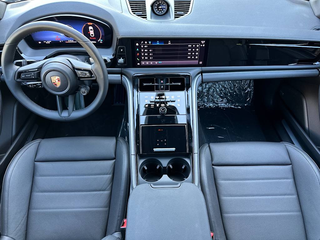 Thumbnail: 2026 Porsche Panamera - 9