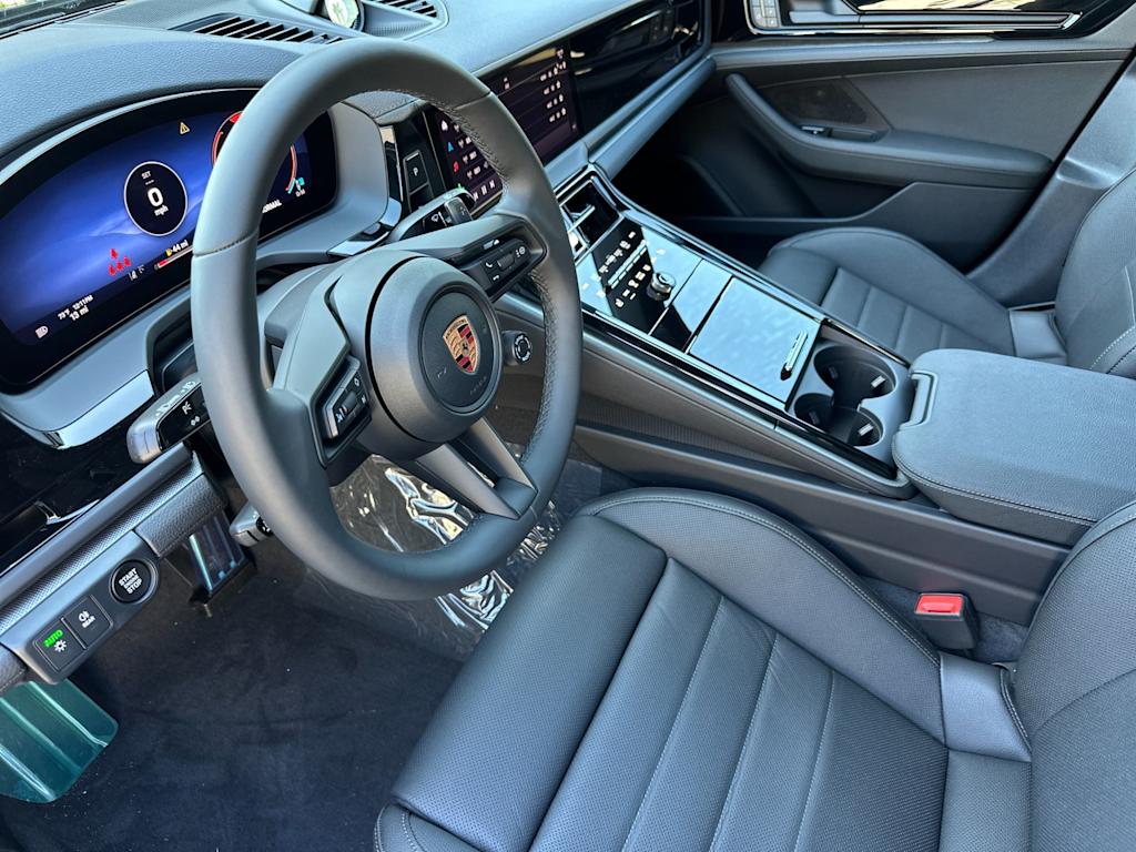 Thumbnail: 2026 Porsche Panamera - 2