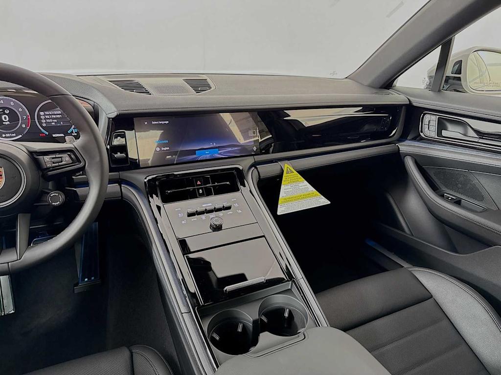 Thumbnail: 2026 Porsche Panamera - 13
