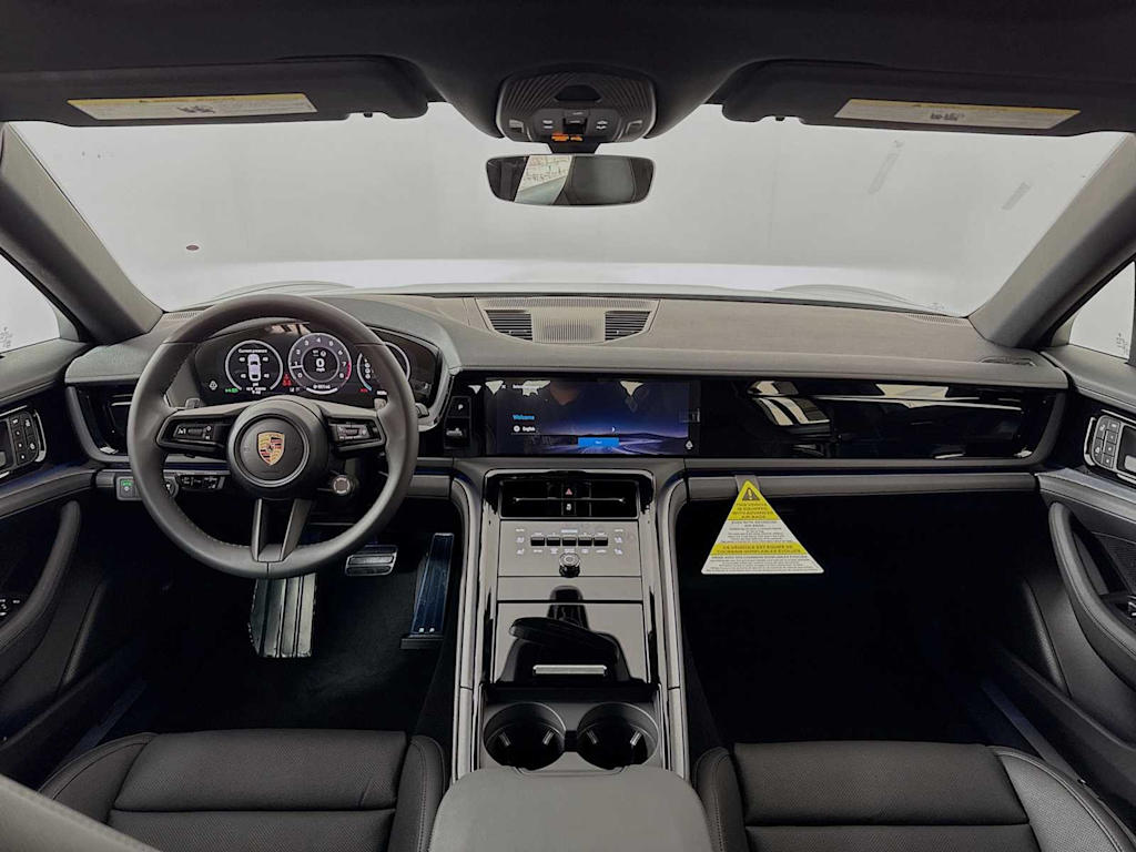Thumbnail: 2026 Porsche Panamera - 26