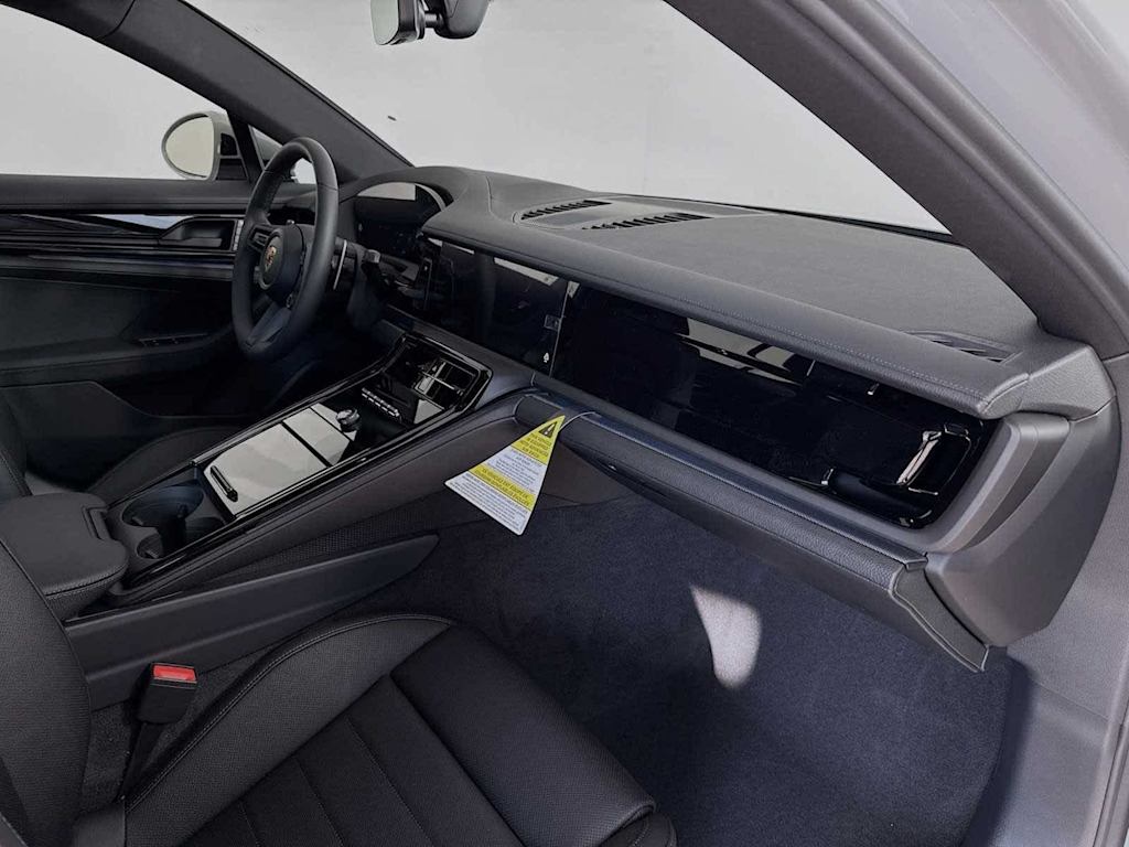 Thumbnail: 2026 Porsche Panamera - 50