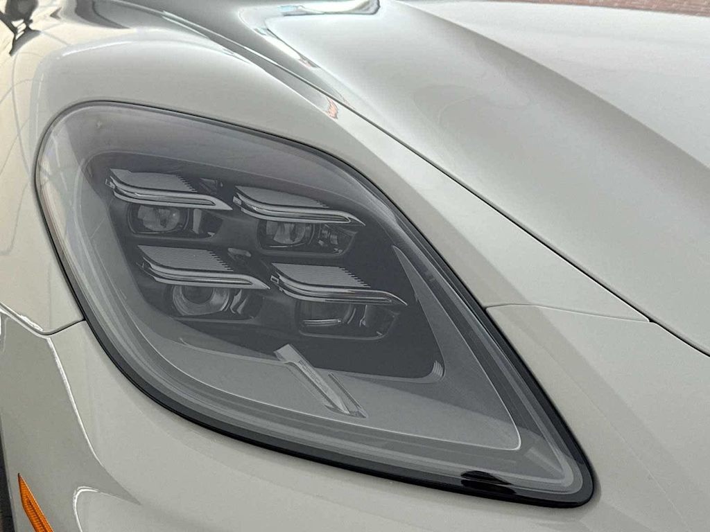 Thumbnail: 2026 Porsche Panamera - 55
