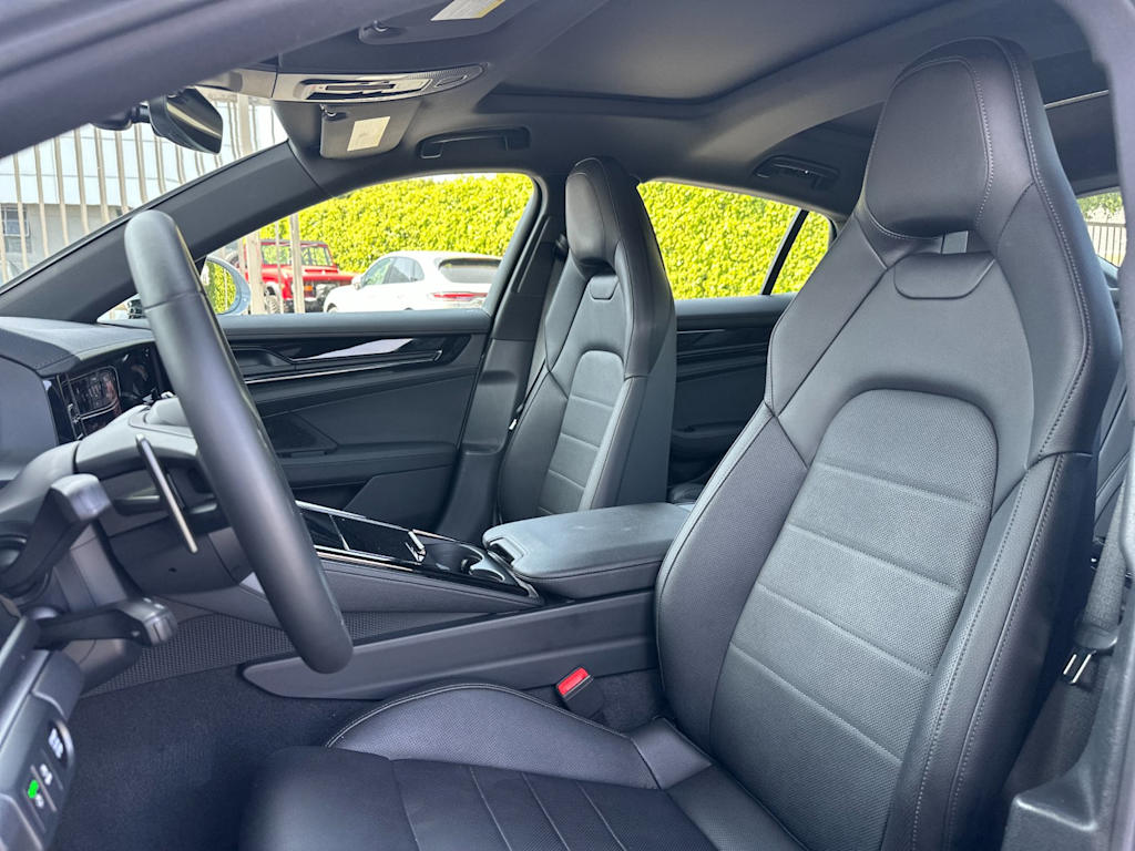 Thumbnail: 2025 Porsche Panamera - 9